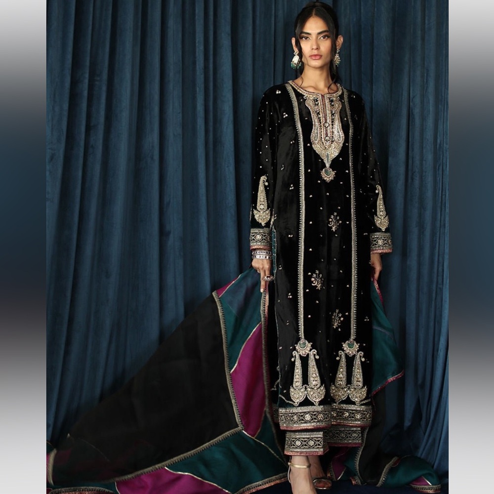 Farah Talib Aziz Velvet Black 3 piece Size Small